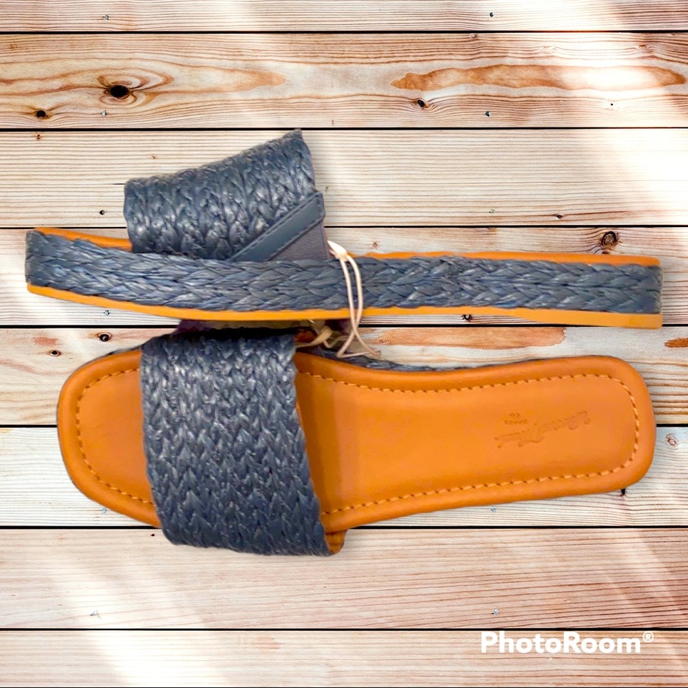 NWOT Universal Thread Straw Jute Braided Slip on Sandals. Blue WM SZ 6 1/2